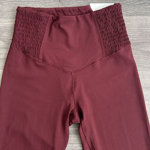 AERIE OFFLINE Real Me Smocked Waistband 7/8 Legging Medium Dark Red Active NWT - Picture 3 of 8